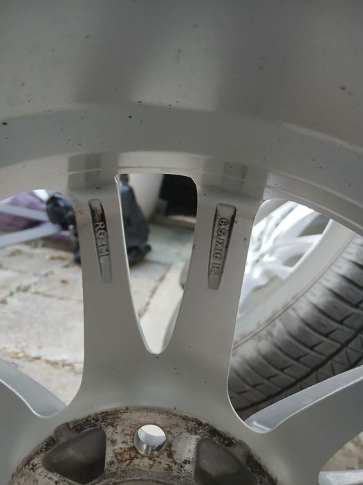 Vand cauciucuri de iarna cu jante aliaj