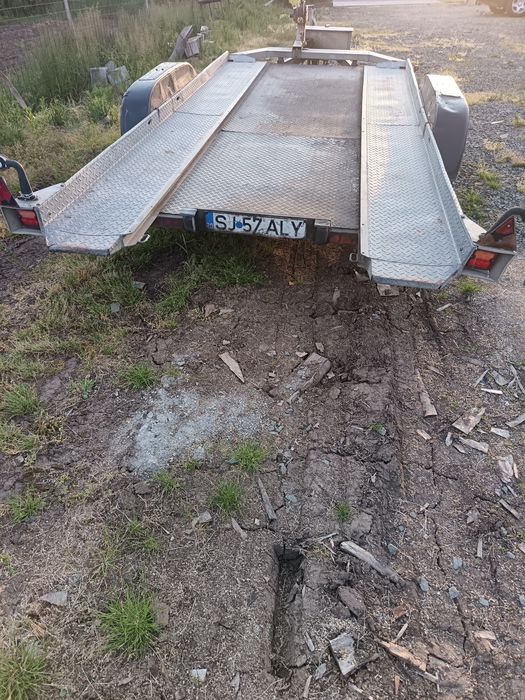 Trailer auto basculabil.