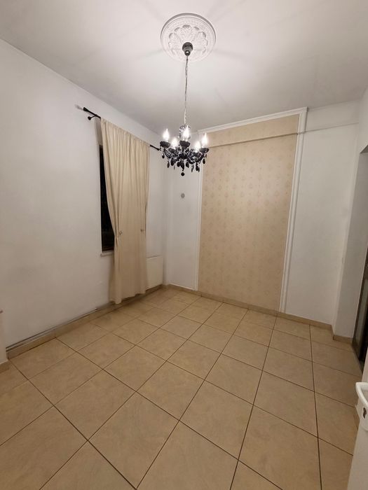 Inchiriez spatiu comercial la parter in BORSA