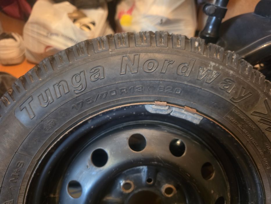 Продам ваз зима 175/70 r13