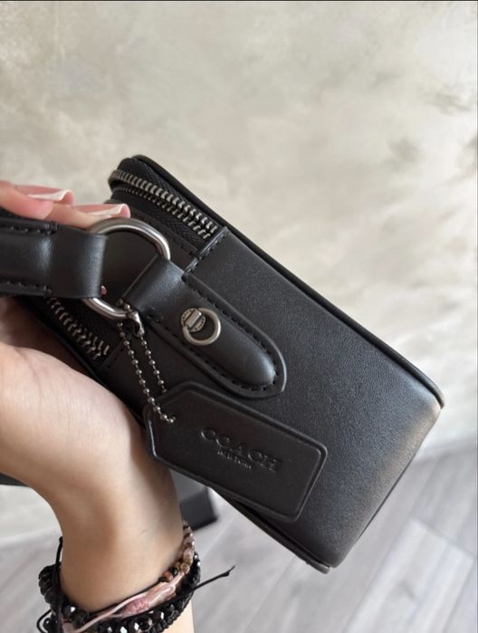 Coach Charter Crossbody 24 Signature Canvas
