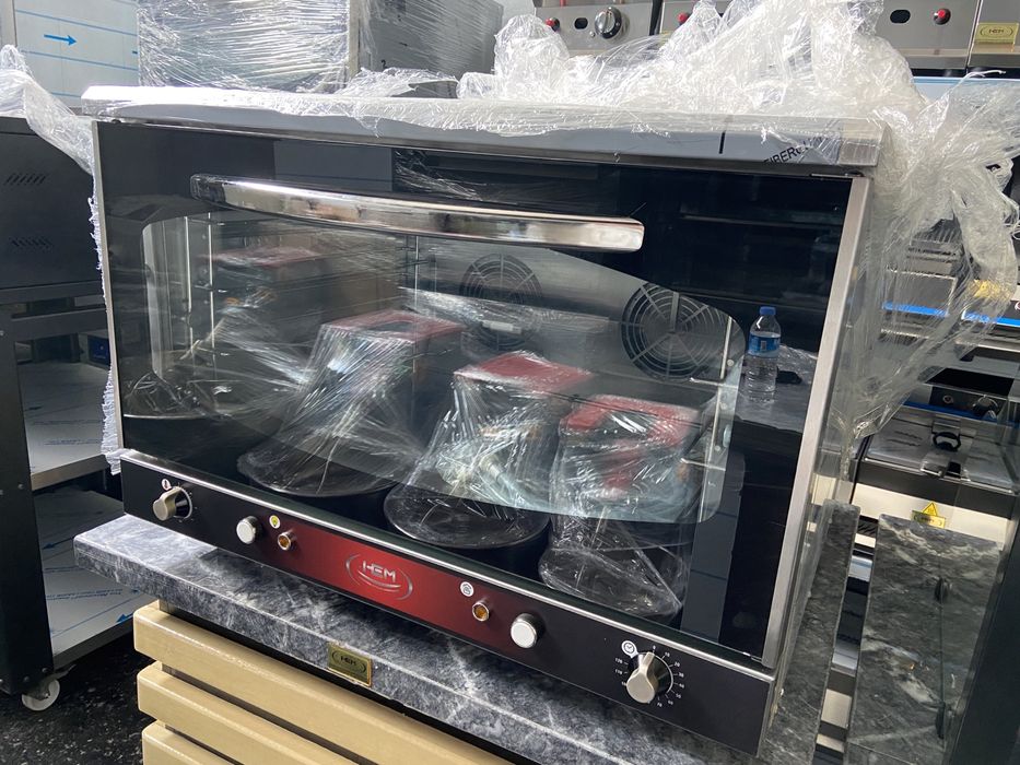 Cuptor Patiserie Cu Convecție 4 sau 6 Tavi, Control Manual