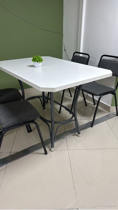 Продаются стулья офисные