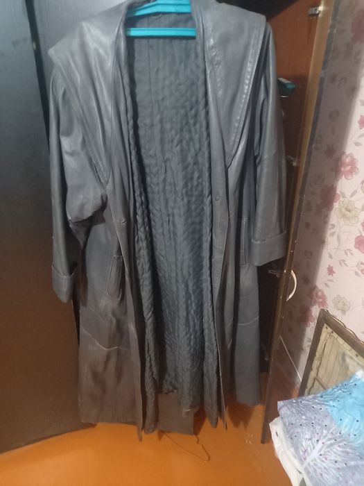 Продам шубы, кожанный плащ