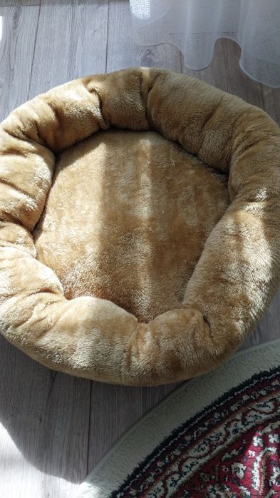Продам шикарную лежанку для кошки