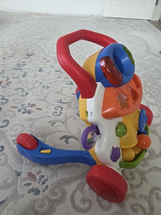 Продам толокар фирмы chicco