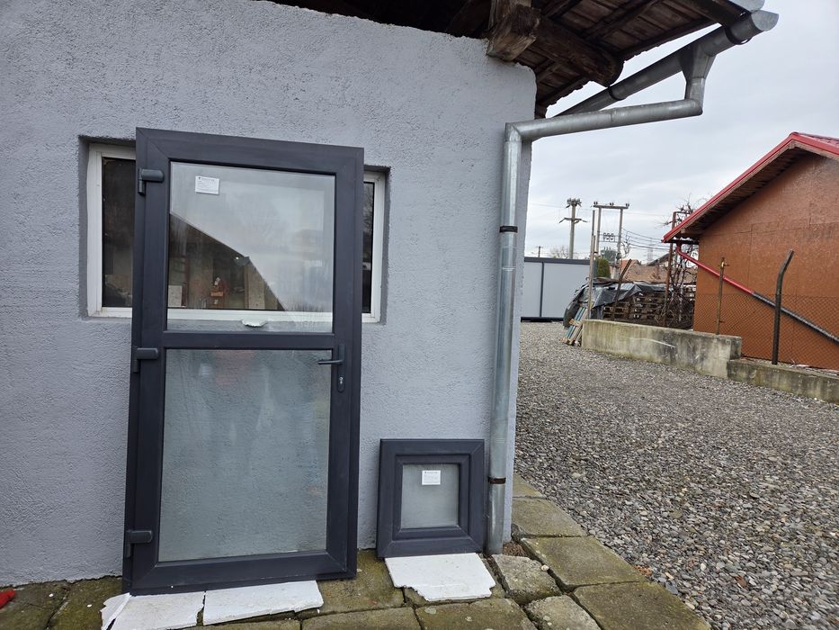 Vând ușă și geam termopan  Antracid