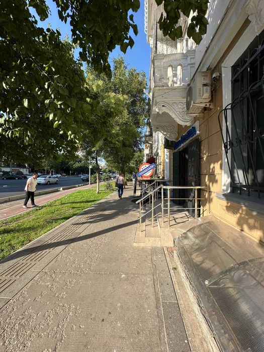 Аренда ‼️40 м² на 1 линии, м. Ойбек | 1 этаж, 2 комнаты, Ремонт