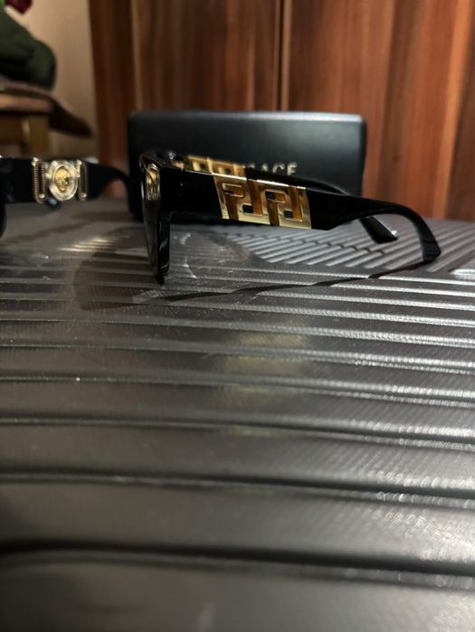 Оригинални черни очила от марката Versace
