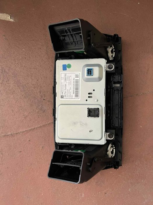 Продавам Дисплей и Навигация