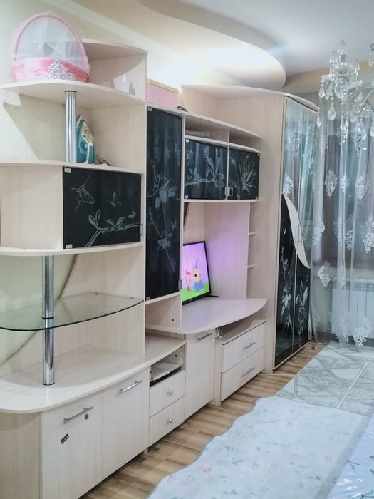 Шкаф для гостиной