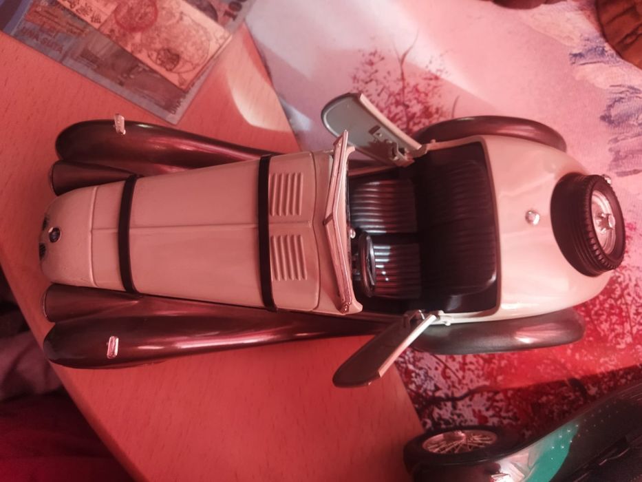 Machete masini metalice bmw si jaguar