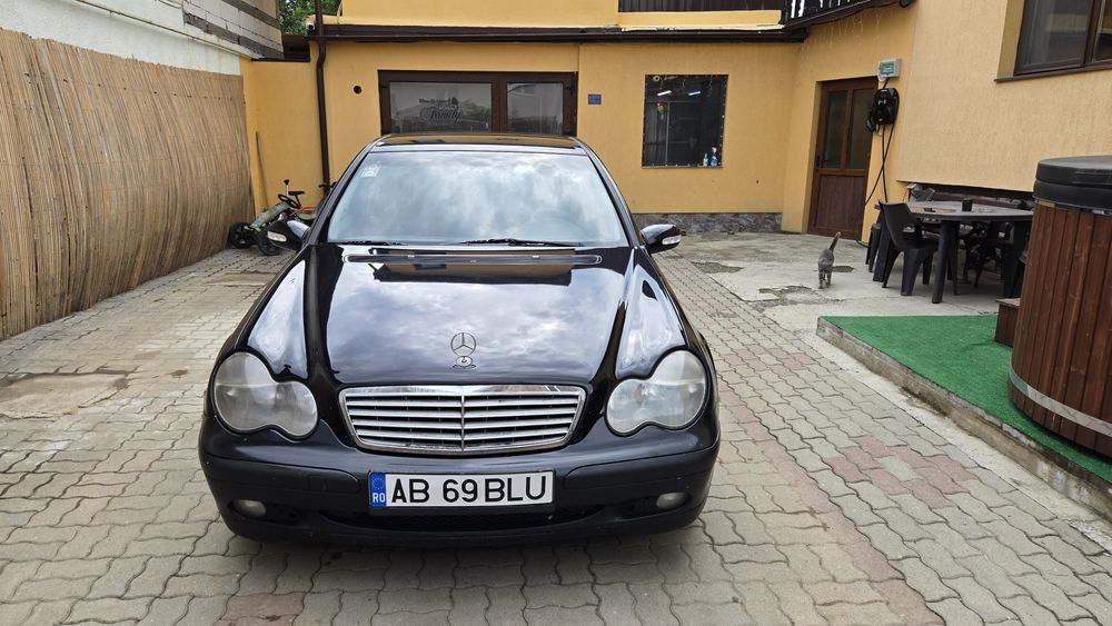 MERCEDES-BENZ E-Class 2004 — imagine 2