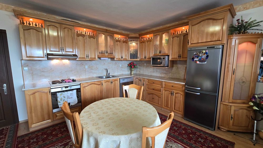 Продавам 3-СТАЕН апартамент