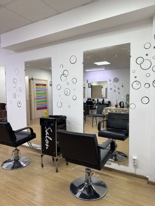 Сдам кресло  парикмахерское