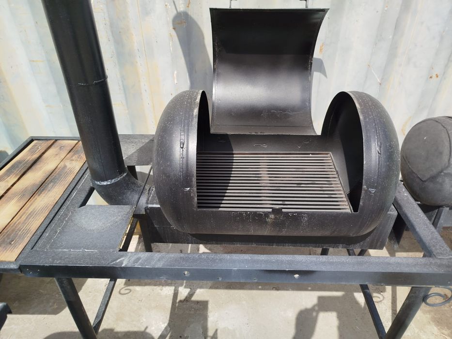 Мангальницы,шашлычница,стейк.