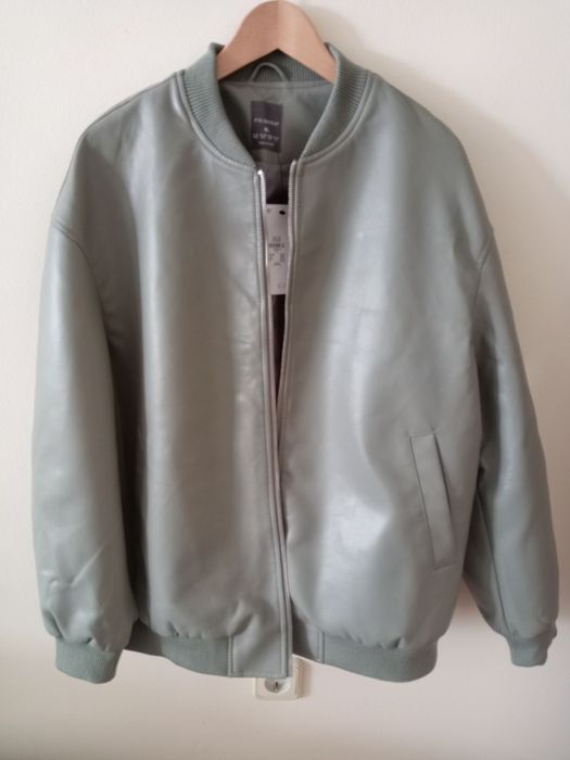Мъжко кожено яке в размер ХL с етикет