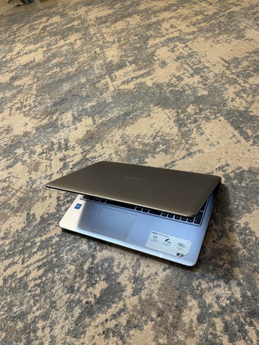 Продам ноутбук asus