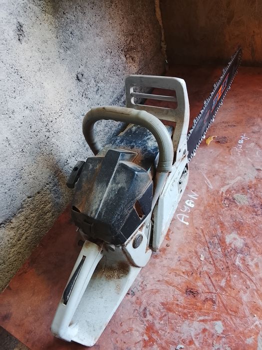 Продается бензопила рабочая
