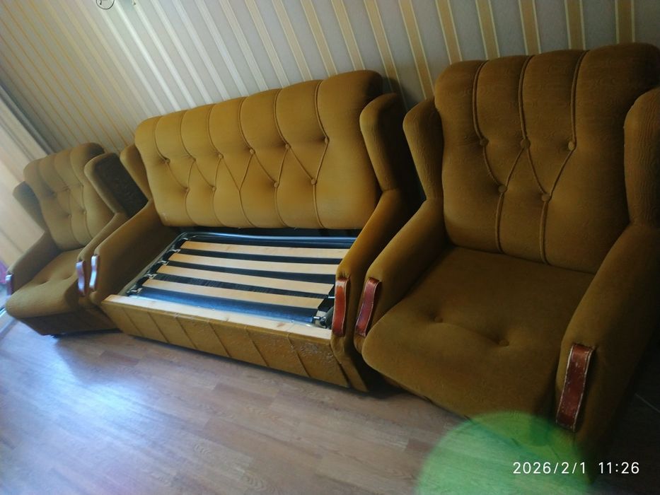 Мягкая мебель.Диван и два кресла.