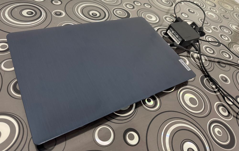 Лаптоп Lenovo IdeaPad 3