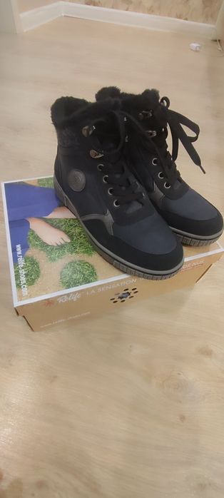 Продам кожанную обувь