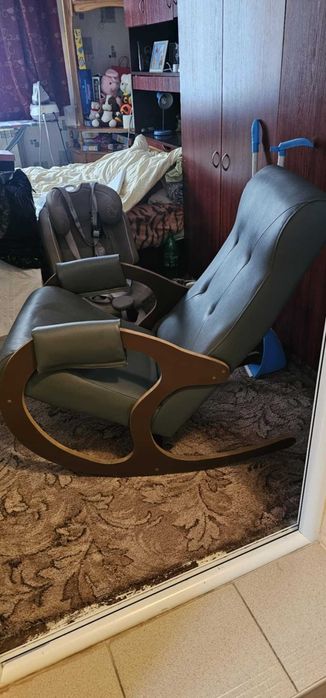 кожен люлеещ се стол област перник