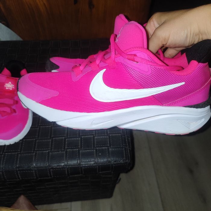 Маратонки за мама и момиче 25 и 40 номер