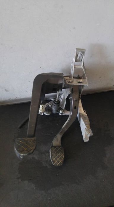 Ansamblu pedalier 2.0 tdi audi a4 b7 8e1721117a
