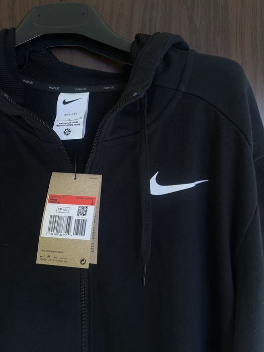 Черено горнище Nike