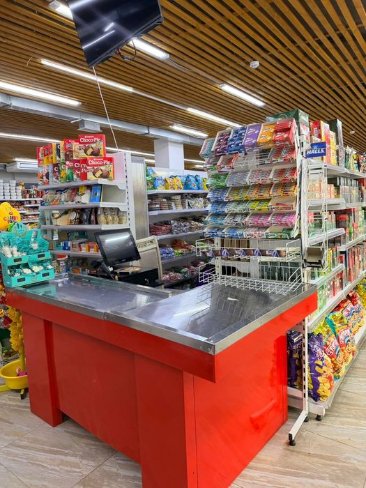 Касса / кассовый прилавок для магазина