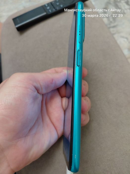 Продам смартфон Realmi 9T