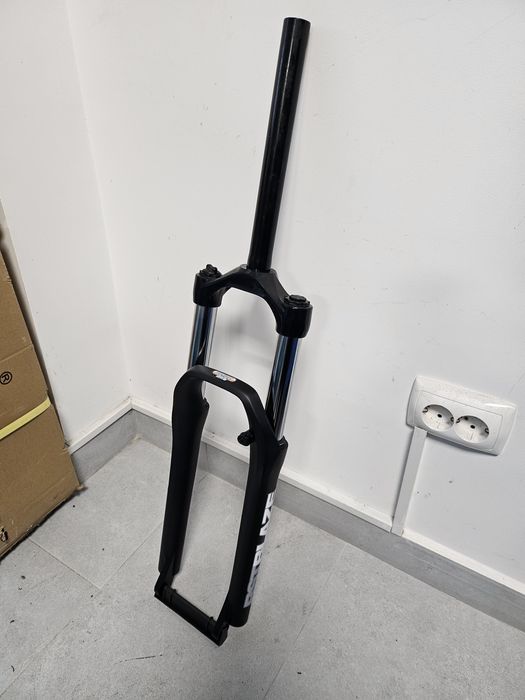 Furca cu suspensie RST Blaze, 27.5"