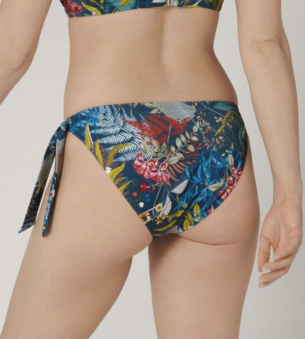 Долнище на бански Triumph 42 L