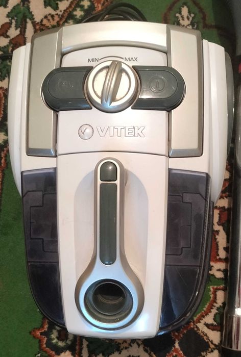 Продам пылесос б/у.