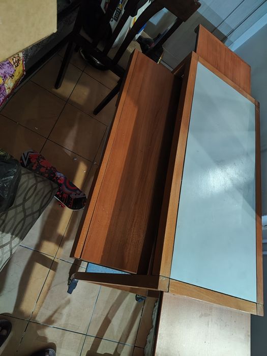 Продам компьютерный стол