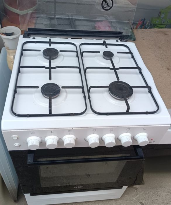 Продам газовую плиту