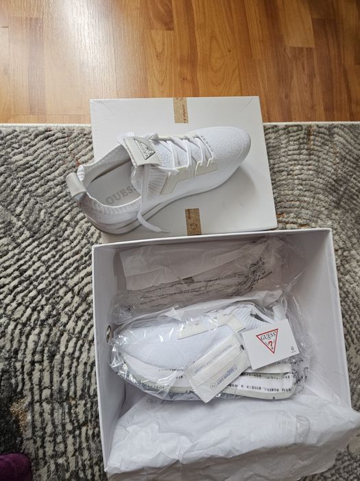 Adidași Guess originali