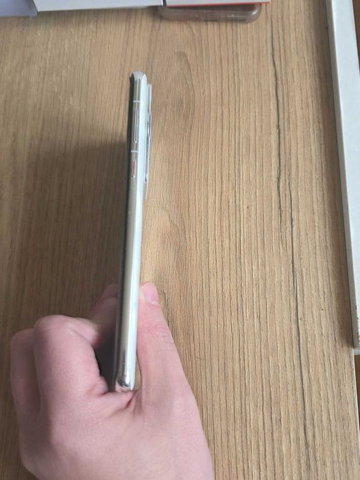 Продавам Huawei P60 Pro Rococo Pearl Гаранция