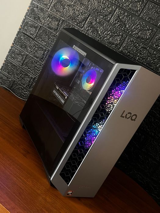 Lenovo LOQ Ryzen 7 8745HX / RTX 5060 / 1TB / Win 11 Pro / Ca nou