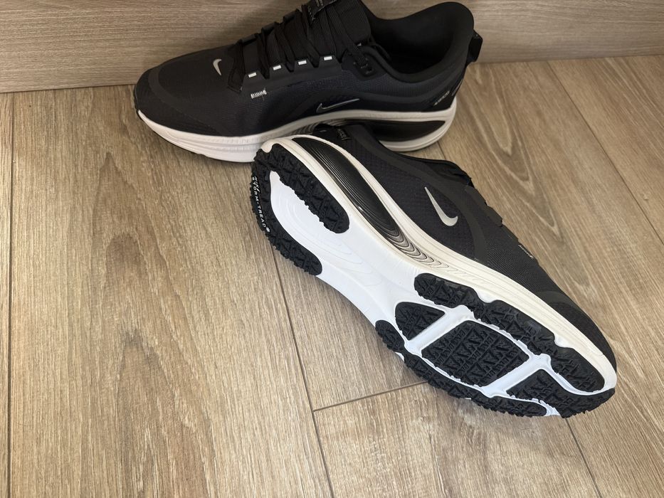 Nike Vomero Plus