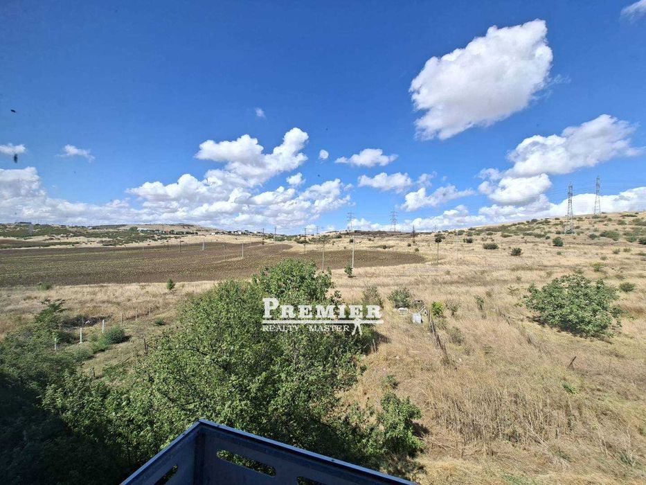 Продава се Двустаен апартамент в Бургас, Меден рудник - зона А - 76 кв.м за 1047 €/кв.м - Снимка #1