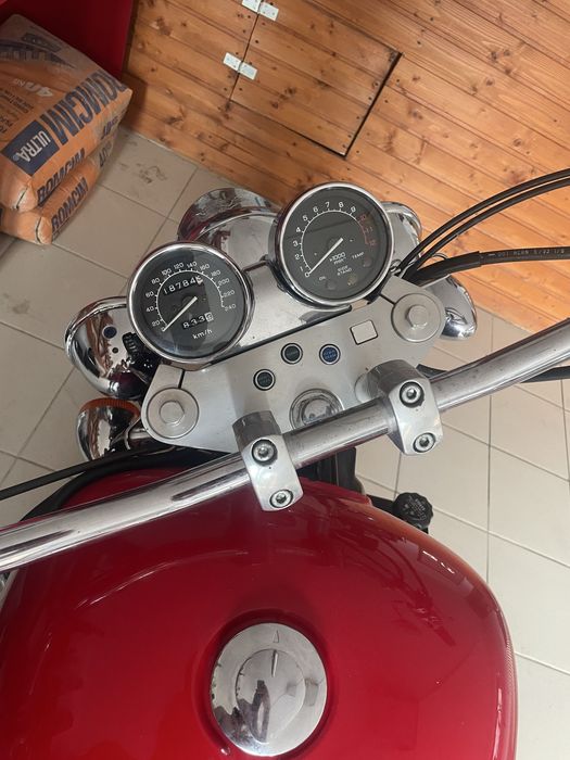 Honda vf 750c magna rc43