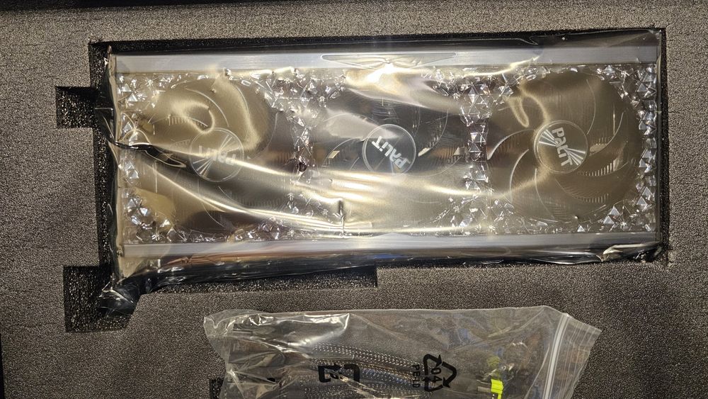 Palit RTX 4070 Ti SUPER GameRock OmniBlack