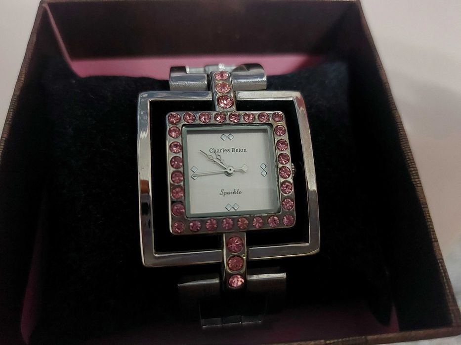 Модерен комплект: Два часовника за всеки повод!