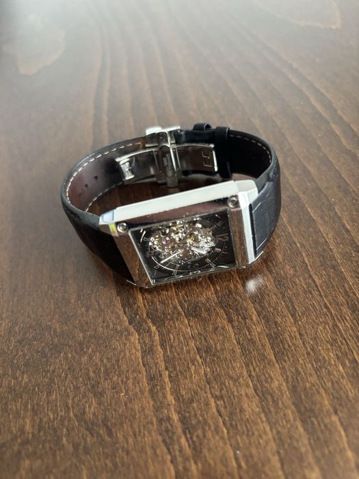 Часовник FESTINA