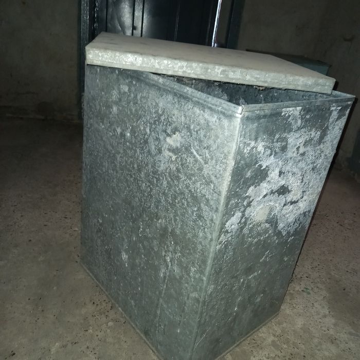 Продам  оцинкованный  бак