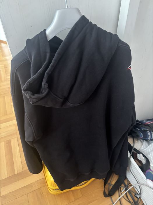 Черен supreme суитшърт