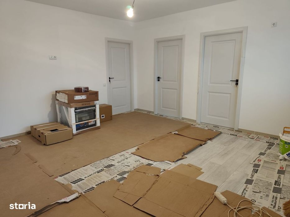 FARA COMISION casa cu 4 camere 2 bai PARTER + Pod Mansardabil la cheie