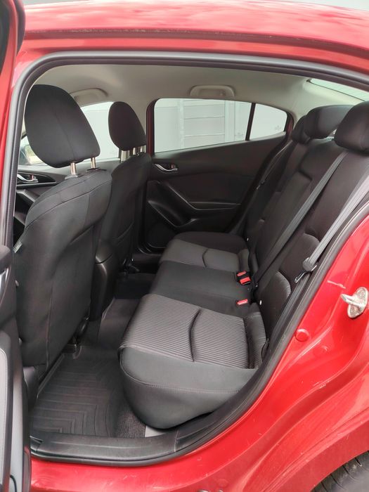 Mazda 3 Skyactive, Euro 6, Limuzina clasa Golf Astra A4 320